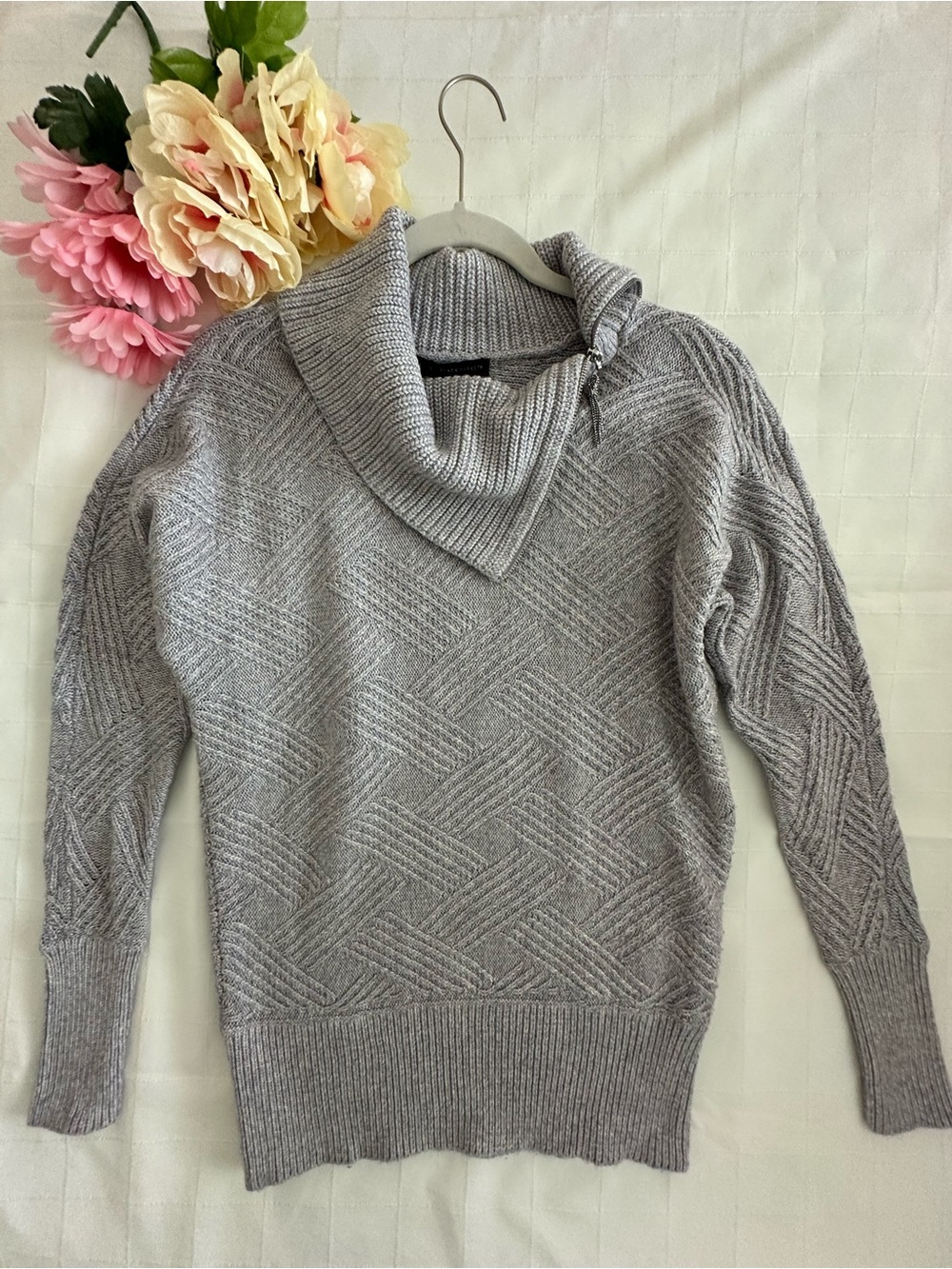 White House Black Market NWOT Light Lavender Cable Knit Zipper Cowl Neck Sweater